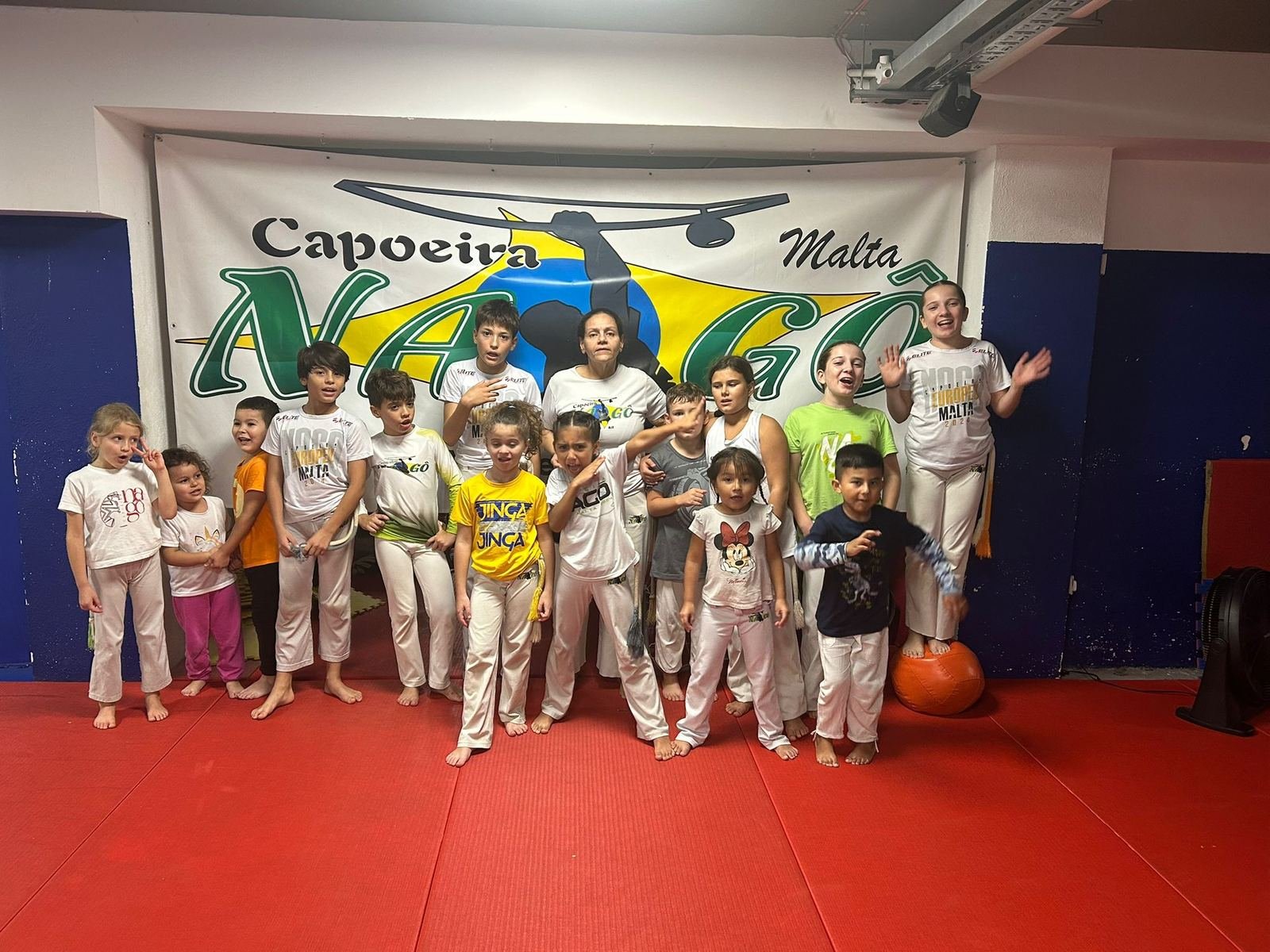 Kids capoeira group class